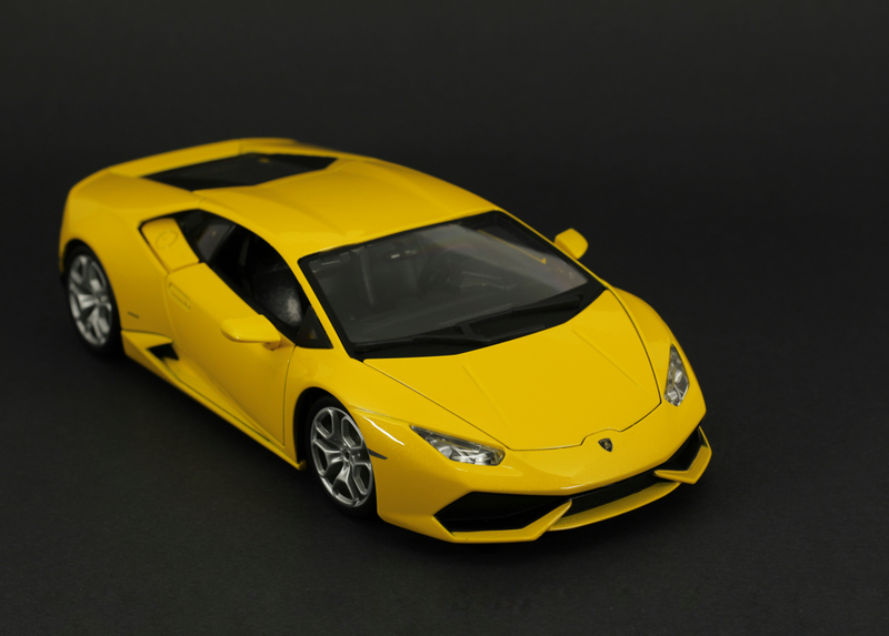 Illustration for article titled Lamborghini Huracan by Bburago in 1:18